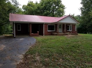 9487 Mount Carmel Rd, Decaturville, TN 38329
