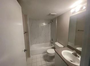 8855 Okeechobee Blvd APT 204, West Palm Beach, FL 33411