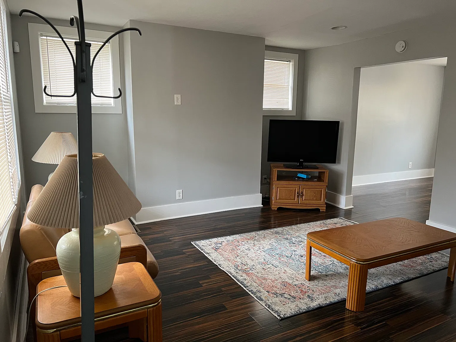 267 Robinson St — Photo 2