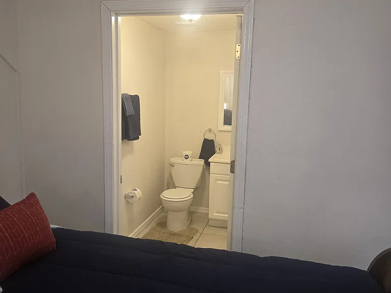 1415 N T St #3 — Photo 8
