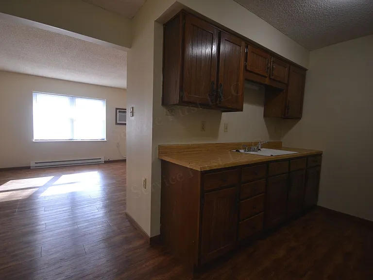 710 Elm Dr — Photo 13