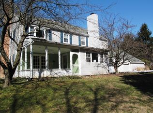 107 Foxcroft Dr, Doylestown, PA 18901