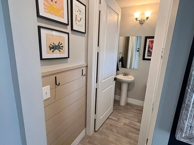 1216 Finch St — Photo 10