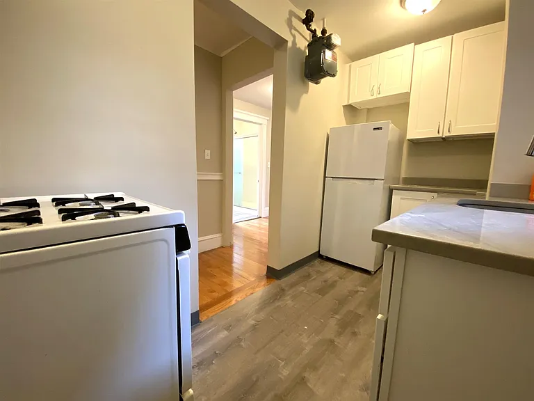 6 Craigie Cir #4 — Photo 8
