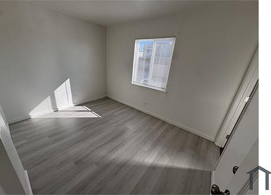 2nd image of 8005 Macarthur Blvd