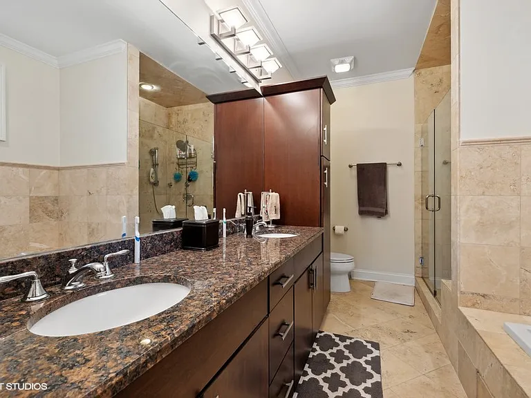2641 N Ashland Ave #1N — Photo 9