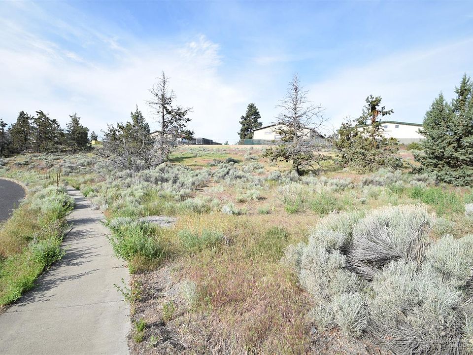 2nd image of 63019 Lower Meadow Dr