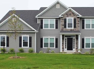 47 Haywood Ln, Rensselaer, NY 12144