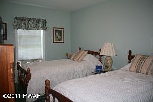 3rd image of 668 Bethany Tpke