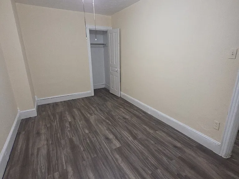 229 N West St #2 — Photo 9
