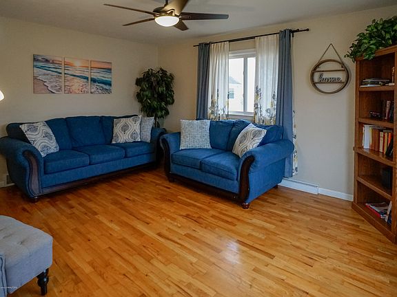 5th image of 2015 Berkshire Dr
