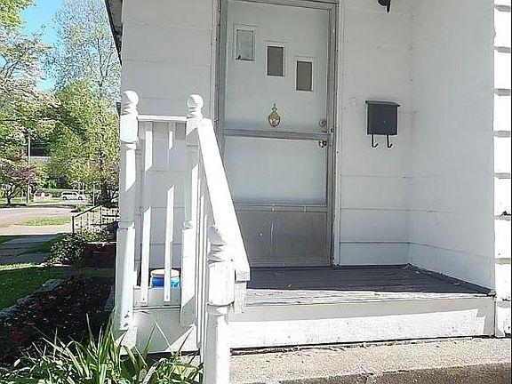 2nd image of 1918 Timmonds Ave