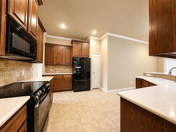Property Pictures (4)_08312026