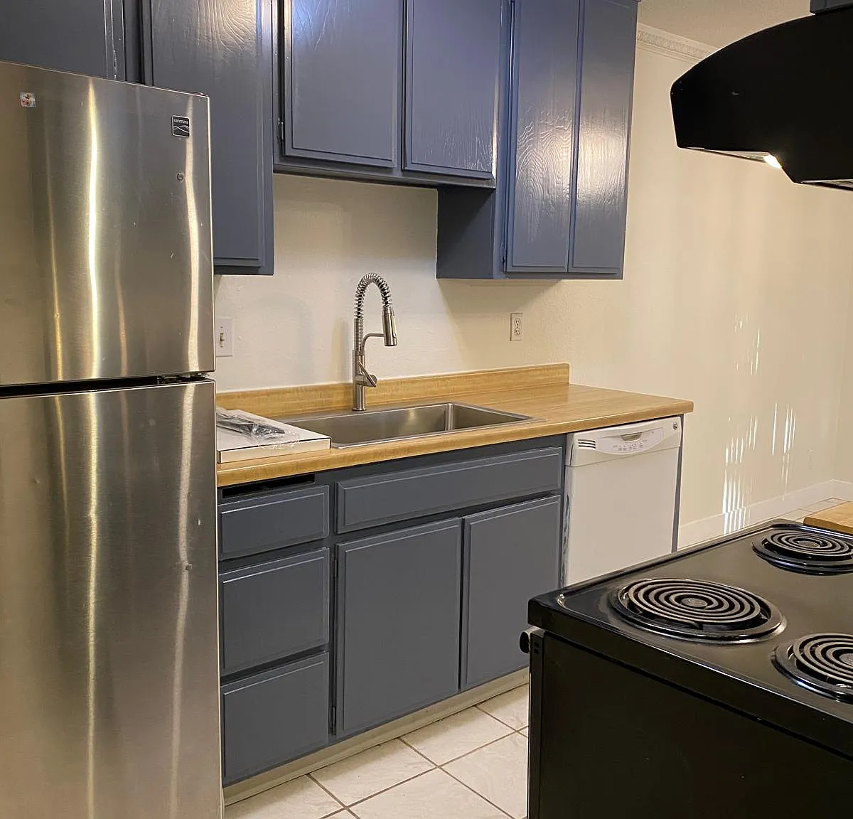 2 bed, $2,900 — Photo 1