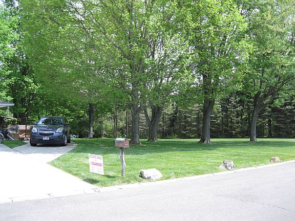 3rd image of 2142 Regent Park Dr