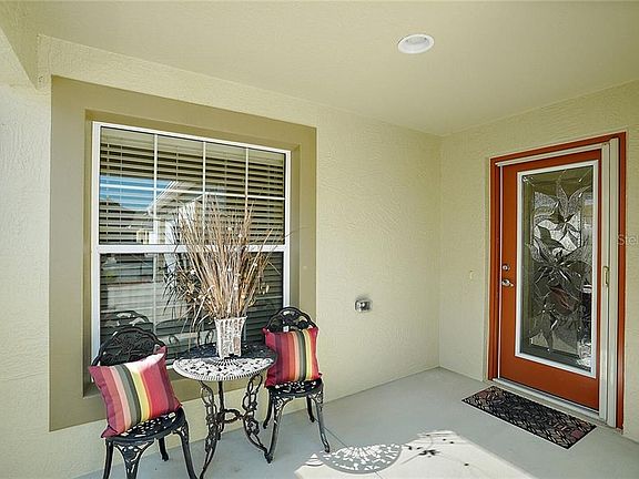 3rd image of 614 Osada Ave