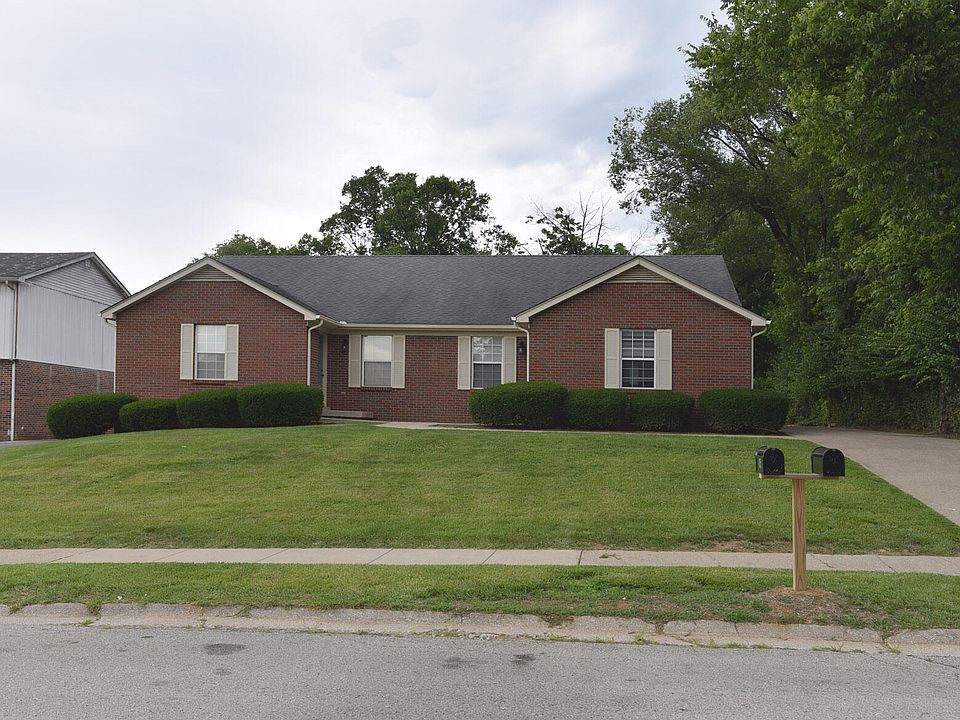 1st image of 107 Oakmont Ln