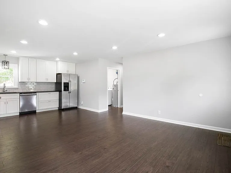 106 Napier Dr — Photo 14