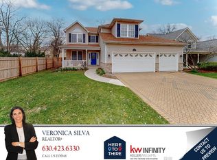 26W109 Armbrust Ave, Wheaton, IL 60187
