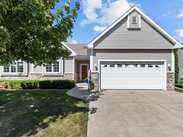 2312 Caribou LANE, Grafton, WI 53024