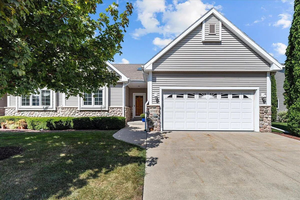 2312 Caribou LANE photo 1