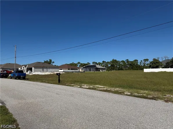 29 NW 33rd Ter, Cape Coral, FL 33993