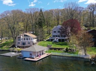 4 Oneida Ave, Hopatcong, NJ 07843