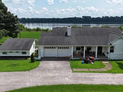 1425 W Main St, Grandview, IN, 47615