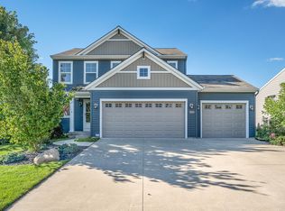 3004 Gilmore Ln, Jenison, MI 49428
