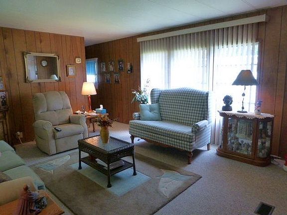 3rd image of 123 Mulberry Dr