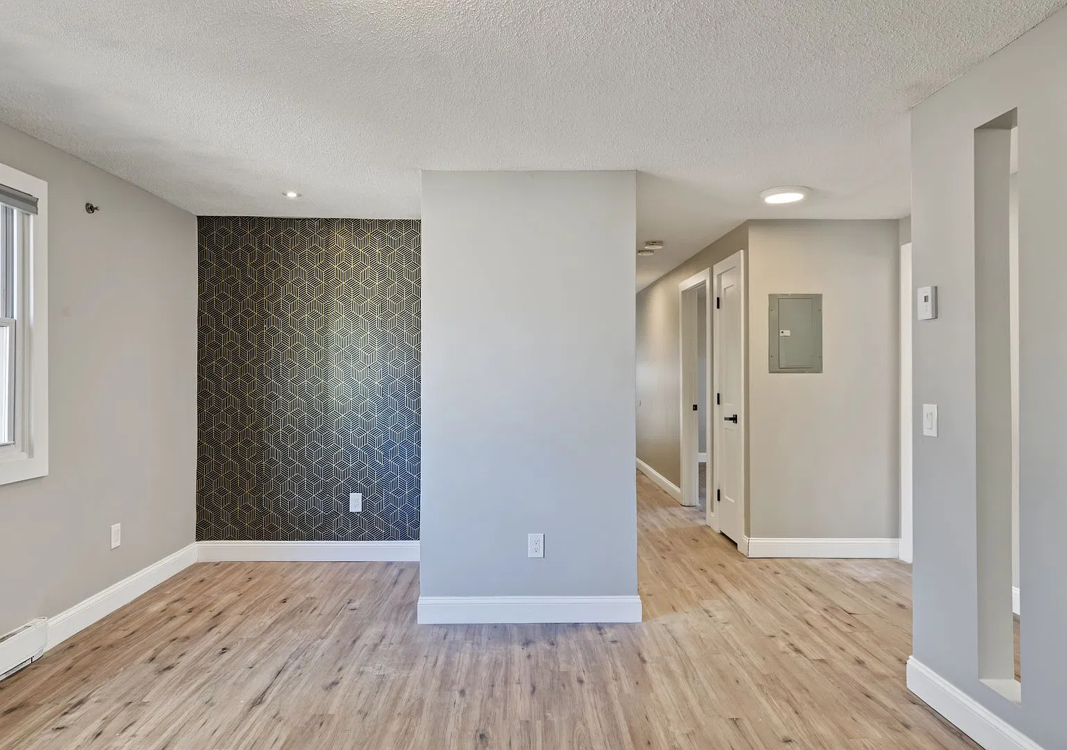 15-17 Otis Court — Photo 3
