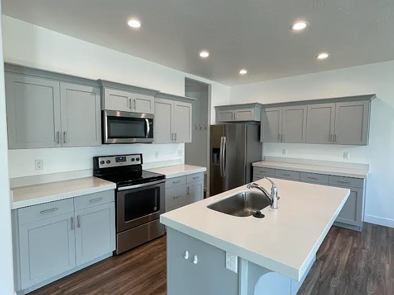 4772 E Silver Ridge Rd — Photo 3
