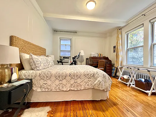 Rented by SERHANT. | media 24