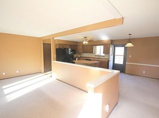 6400 SW 26th Ct, Topeka, KS 66614