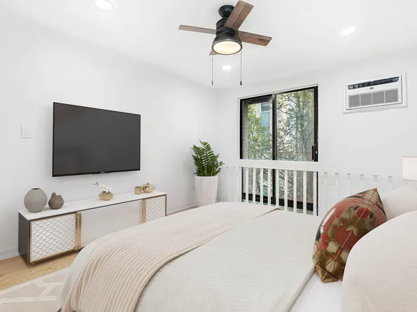 134 East 22nd Street image 4 of 7