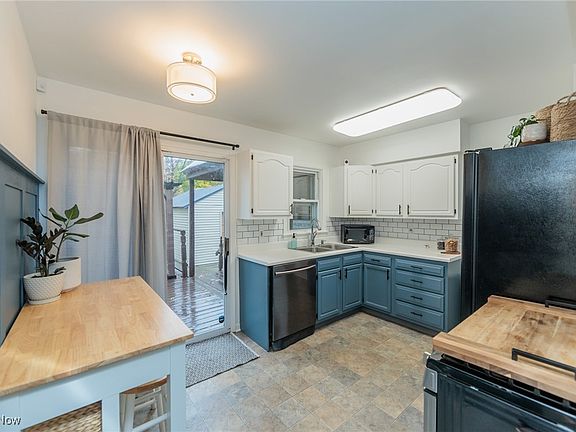 5th image of 4378 W 182nd St
