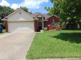 1163 Thomas Dr, Angleton, TX 77515