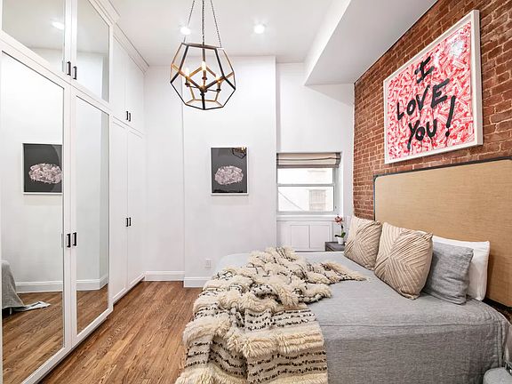4th image of 100 W 81st St APT 1D