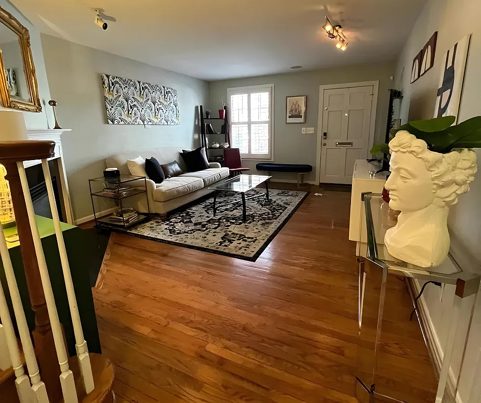 4 bed, 2.5 bath, 2024 sqft, $6,000 — Photo 3