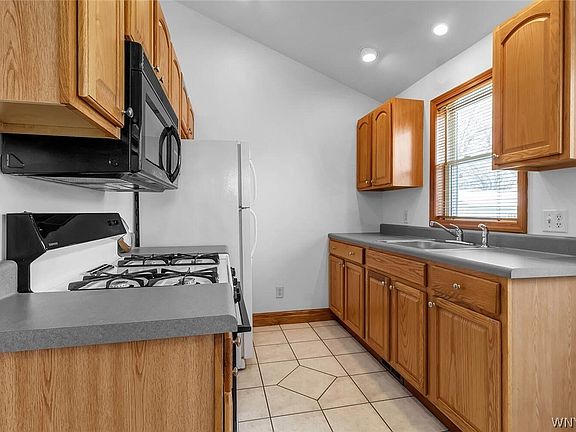 2nd image of 5805 Goodrich Rd
