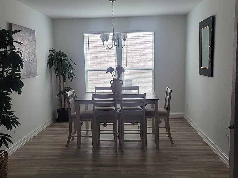 532 Wickerdale Way — Photo 2