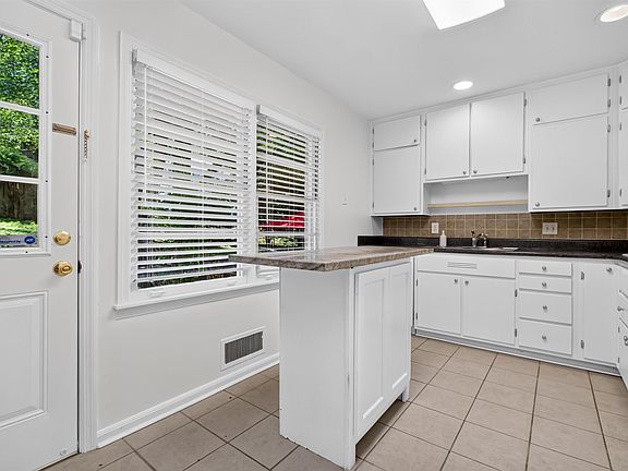 5th image of 4011 Montclair Rd #4011