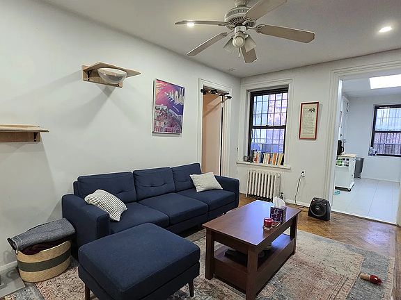 3rd image of 179 Saint Johns Pl APT 2