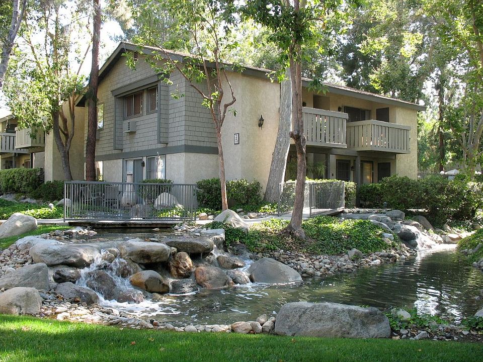 exterior view of condo complex