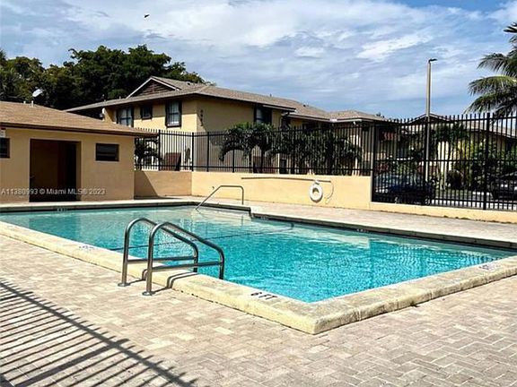 4th image of 6866 NW 173rd Dr APT 611