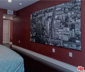 5th image of 1353 N Fuller Ave Unit 104