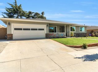 1071 Oak St, Hollister, CA