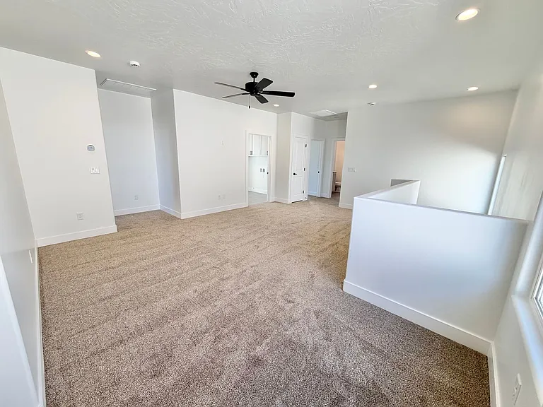 4129 E El Capitan Way St — Photo 16