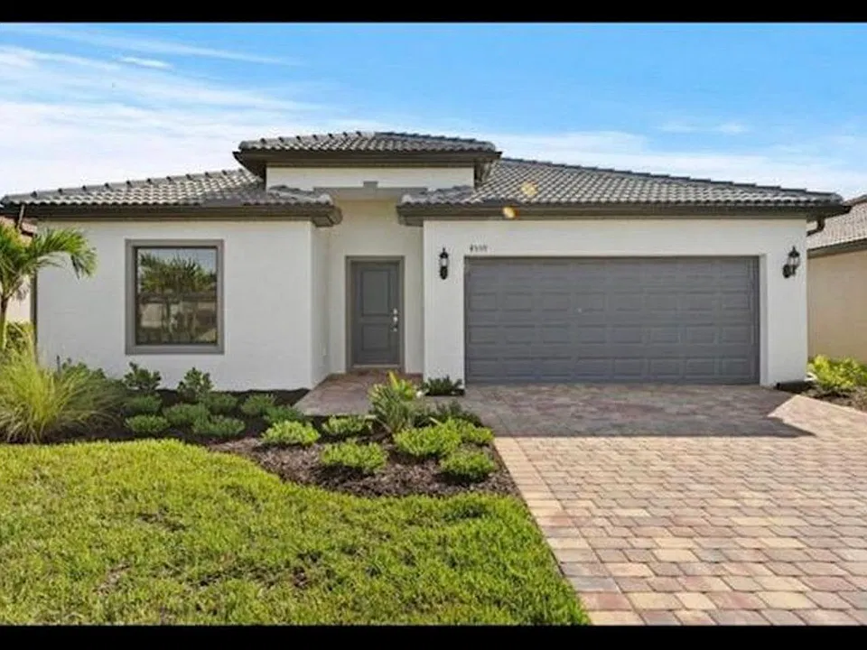 4559 Lamaida Ln