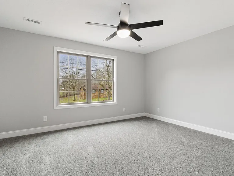 2125 Powell Rd — Photo 21